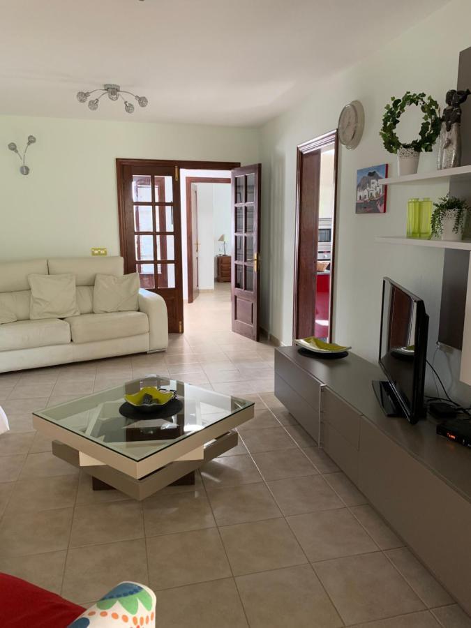 Lovely Villa Nico Playa Blanca, Hot Tub, Communal Pool מראה חיצוני תמונה